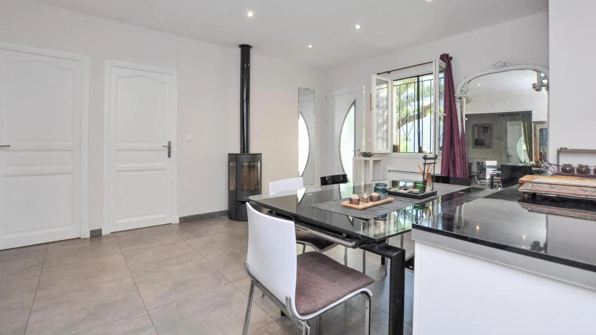 Gorgeous Apartment In Saint-Jeannet With Kitchen Saint-Jeannet (Alpes-Maritimes)