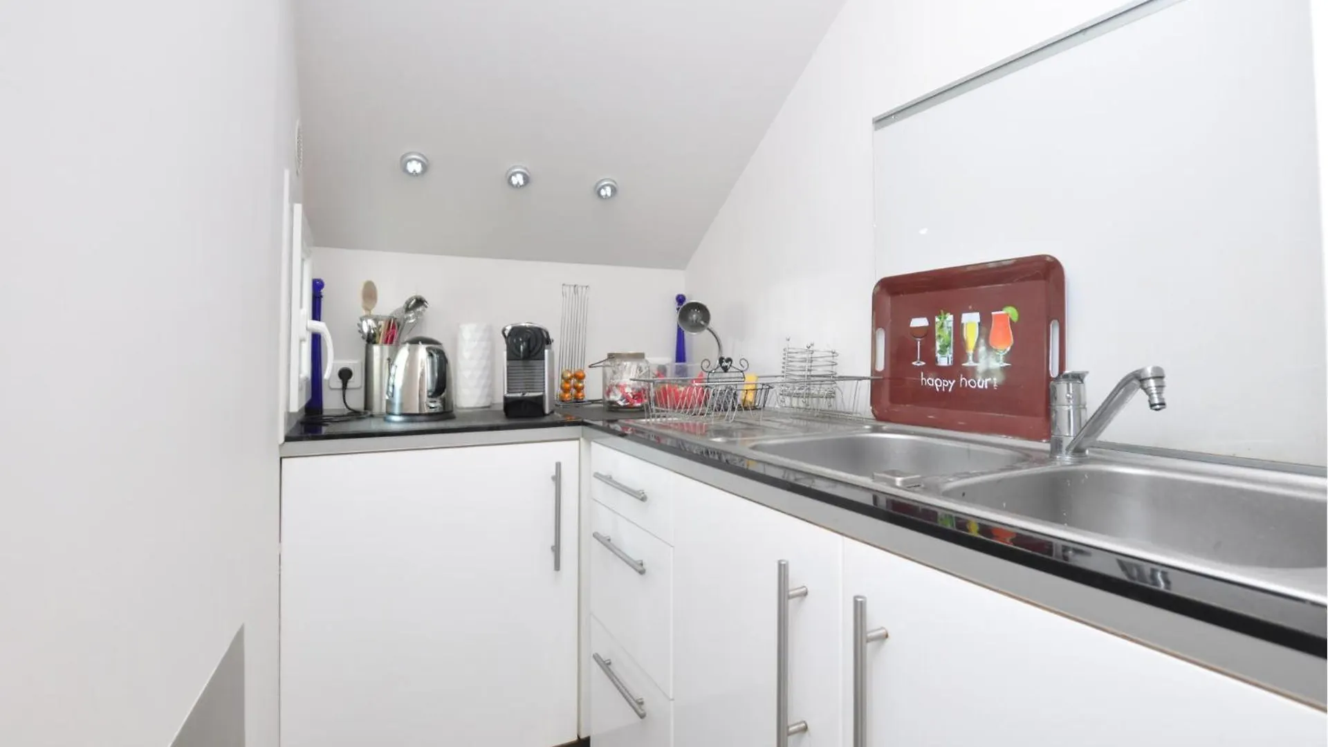 Gorgeous Apartment In Saint-Jeannet With Kitchen 0*, Saint-Jeannet (Alpes-Maritimes) France